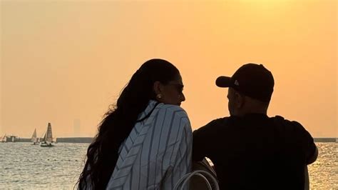 Inside Sonam Kapoor And Anand Ahujas Beach Getaway With。